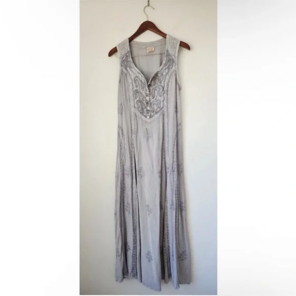 Vintage Embroidered Ice Blue Renaissance/ Fairy Dress - Picture 10 of 11